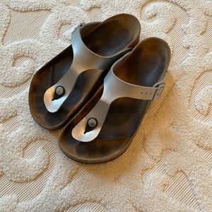 Birkenstock Women’s Silver Gizeh Sandal Size 38
